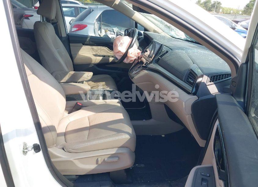 Photo 5 of 2020 Honda Odyssey ELITE (VIN 5FNRL6H9XLB040967)