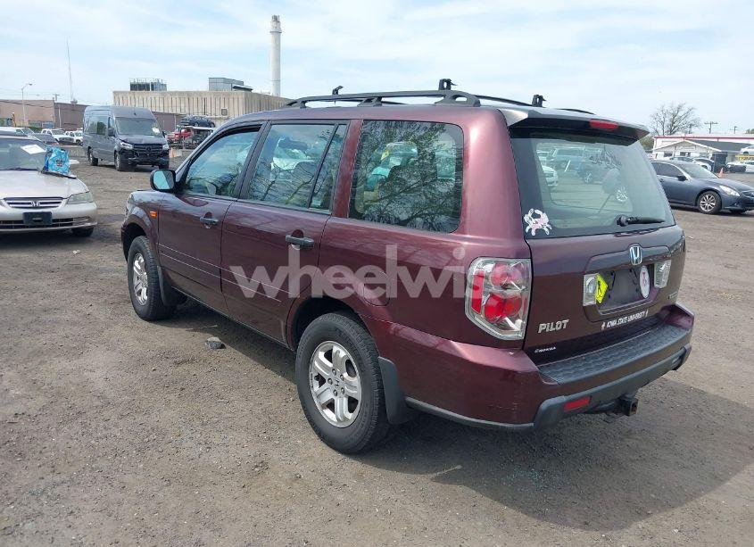 Photo 3 of 2007 Honda Pilot LX (VIN 5FNYF18107B016599)