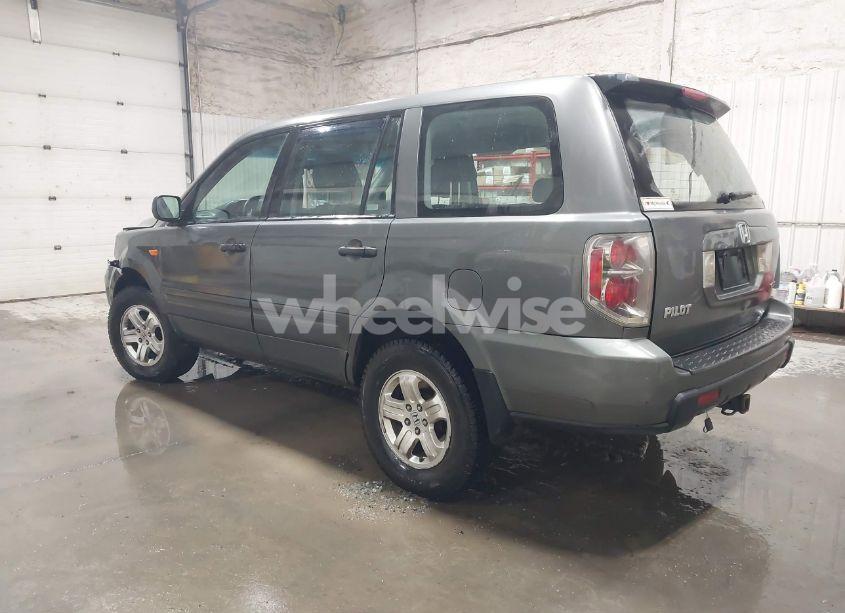 Photo 3 of 2007 Honda Pilot LX (VIN 5FNYF18107B018031)