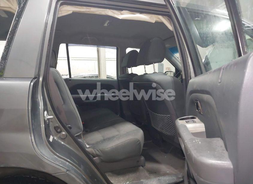 Photo 8 of 2007 Honda Pilot LX (VIN 5FNYF18107B018031)