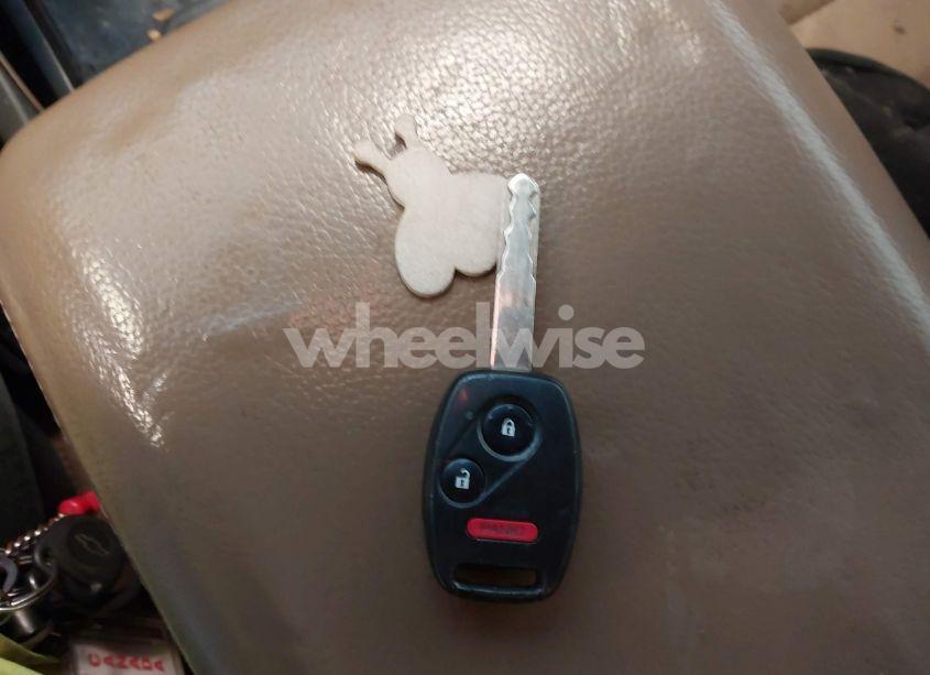 Photo 11 of 2006 Honda Pilot LX (VIN 5FNYF18116B000247)