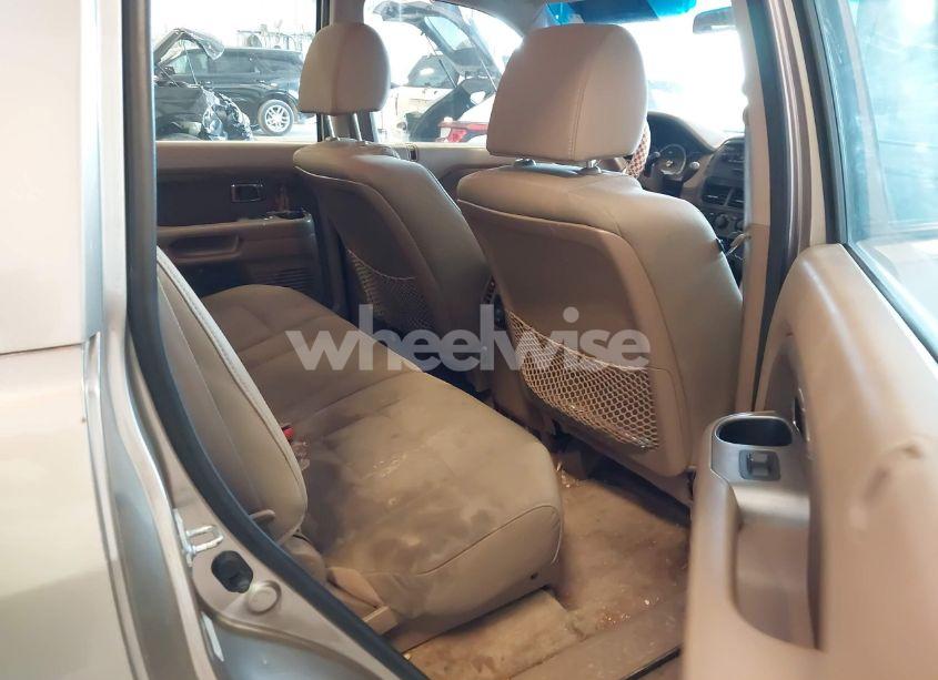 Photo 8 of 2006 Honda Pilot LX (VIN 5FNYF18116B000247)