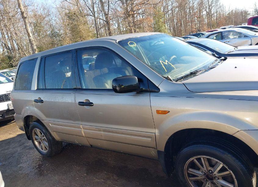 Photo 13 of 2006 Honda Pilot LX (VIN 5FNYF18136B000234)