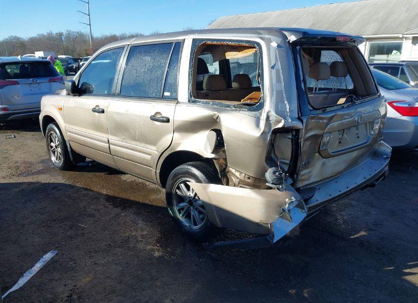 Photo 3 of 2006 Honda Pilot LX (VIN 5FNYF18136B000234)