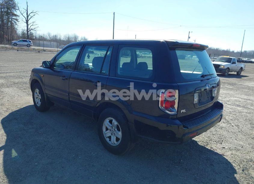 Photo 3 of 2006 Honda Pilot LX (VIN 5FNYF18136B010777)