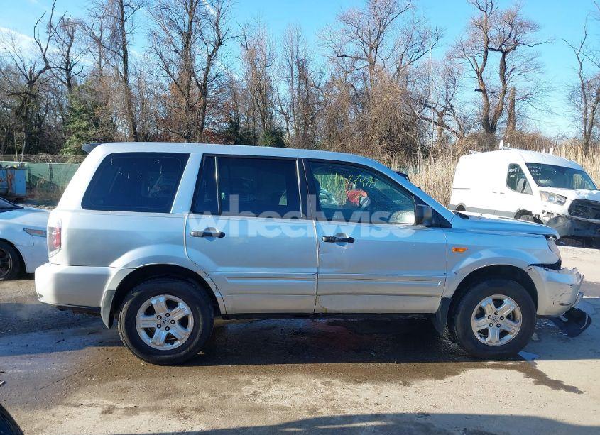 Photo 13 of 2007 Honda Pilot LX (VIN 5FNYF18167B012783)