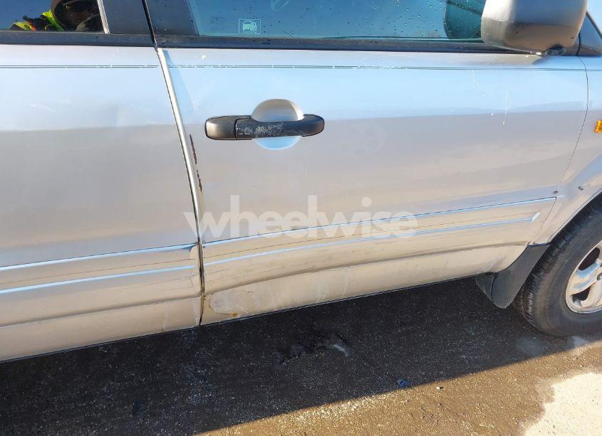 Photo 17 of 2007 Honda Pilot LX (VIN 5FNYF18167B012783)