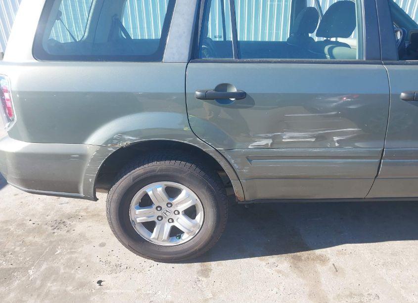 Photo 13 of 2007 Honda Pilot LX (VIN 5FNYF18177B029723)