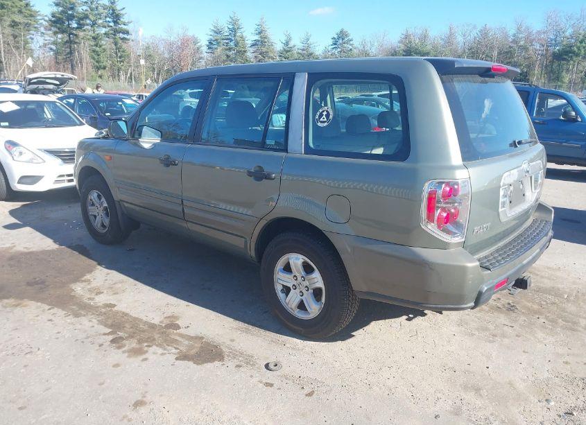 Photo 3 of 2007 Honda Pilot LX (VIN 5FNYF18177B029723)
