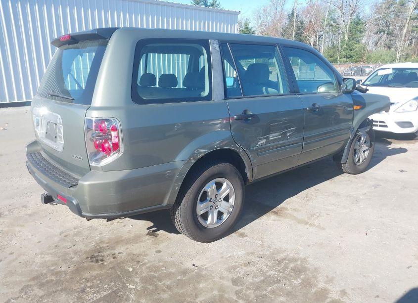 Photo 4 of 2007 Honda Pilot LX (VIN 5FNYF18177B029723)