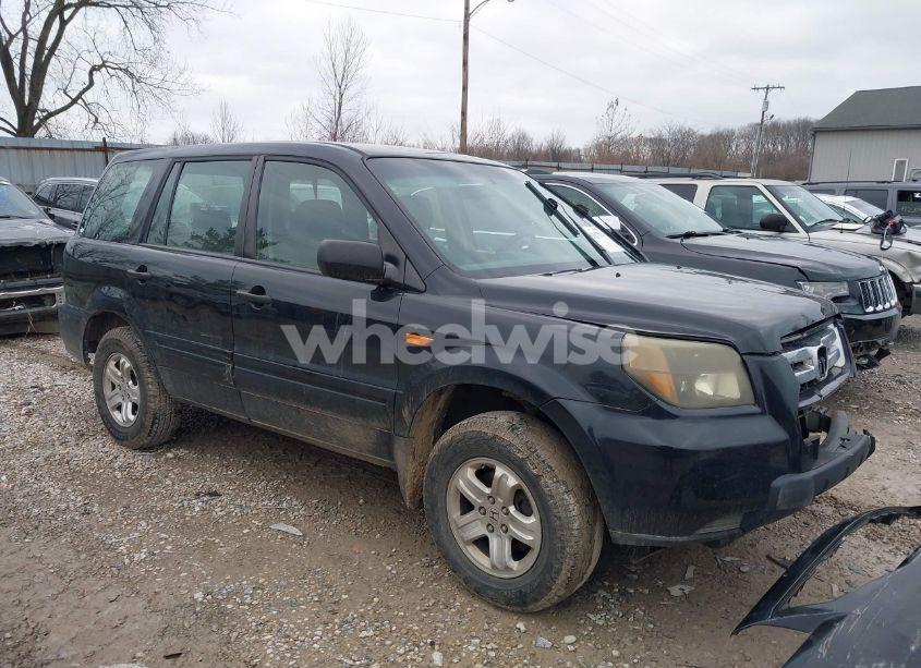 Photo 13 of 2006 Honda Pilot LX (VIN 5FNYF18196B018205)