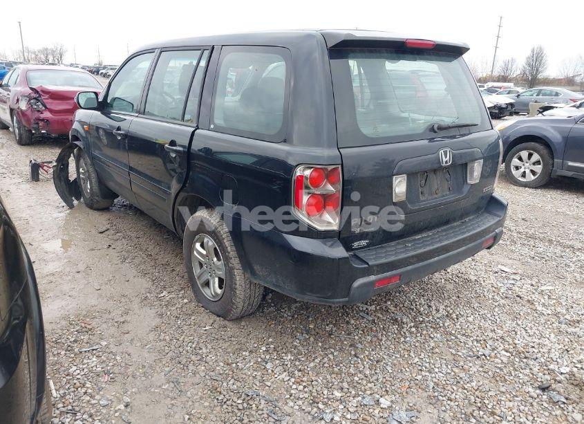 Photo 3 of 2006 Honda Pilot LX (VIN 5FNYF18196B018205)