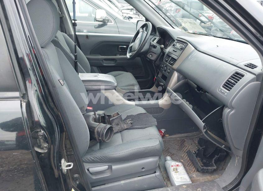 Photo 5 of 2006 Honda Pilot LX (VIN 5FNYF18196B018205)