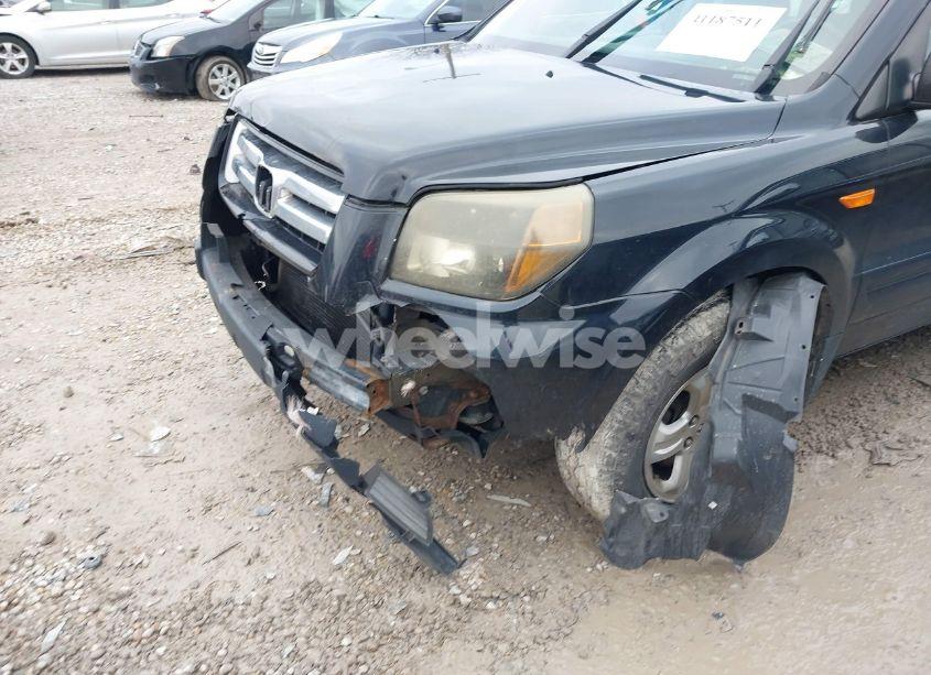 Photo 6 of 2006 Honda Pilot LX (VIN 5FNYF18196B018205)