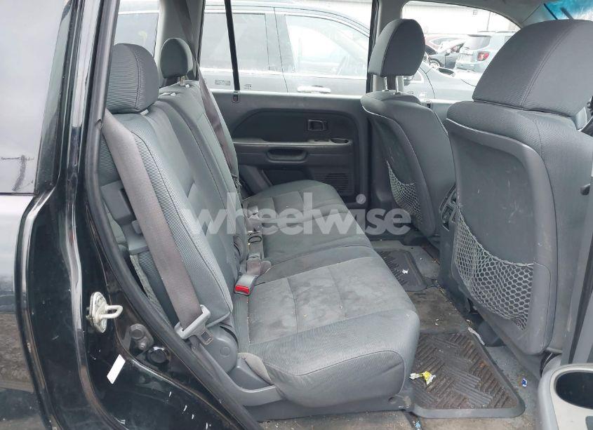 Photo 8 of 2006 Honda Pilot LX (VIN 5FNYF18196B018205)