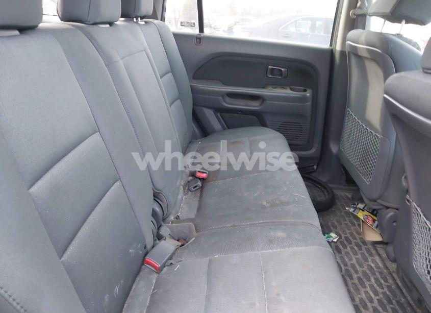 Photo 8 of 2007 Honda Pilot LX (VIN 5FNYF18197B029433)