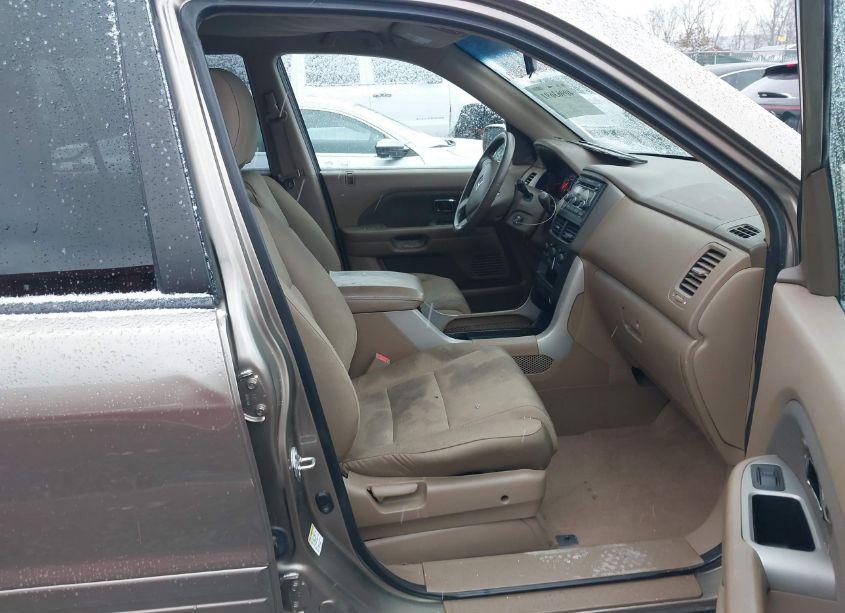 Photo 5 of 2008 Honda Pilot VP (VIN 5FNYF18208B049015)