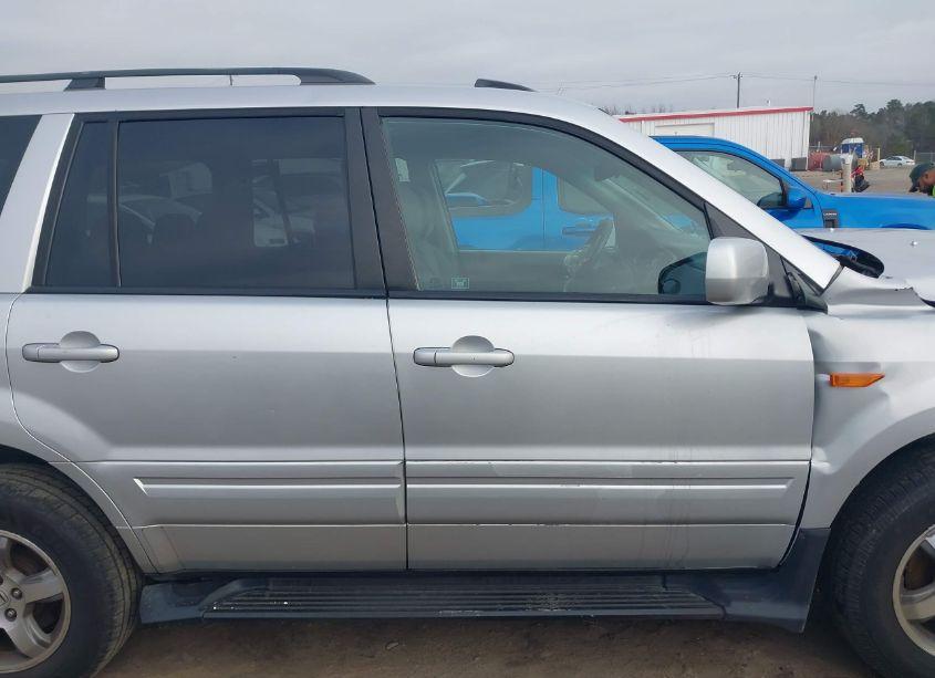 Photo 14 of 2008 Honda Pilot SE (VIN 5FNYF18308B005394)