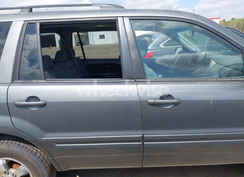 Photo 13 of 2008 Honda Pilot SE (VIN 5FNYF18348B042609)