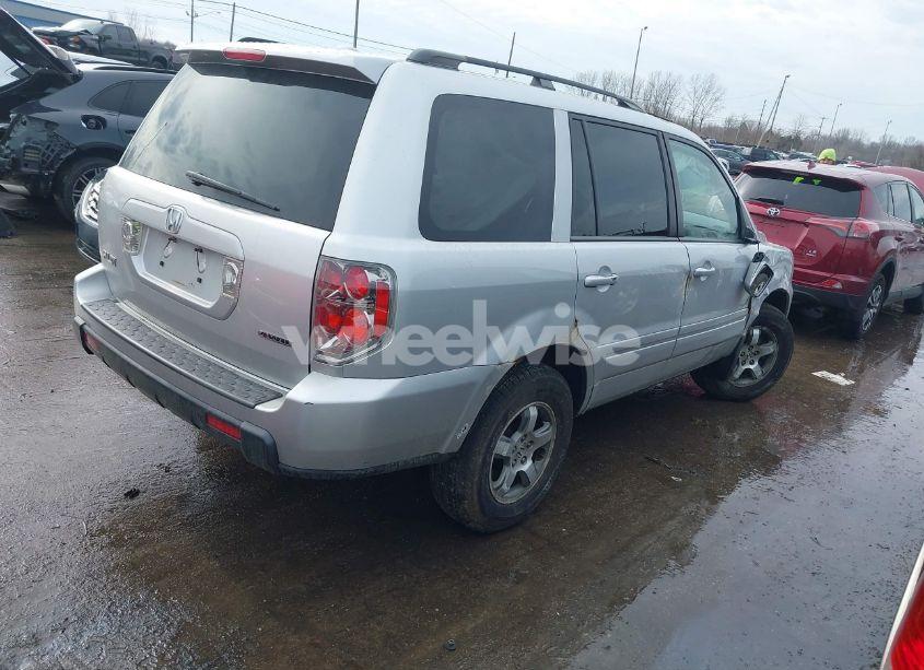 Photo 4 of 2008 Honda Pilot SE (VIN 5FNYF18348B050760)