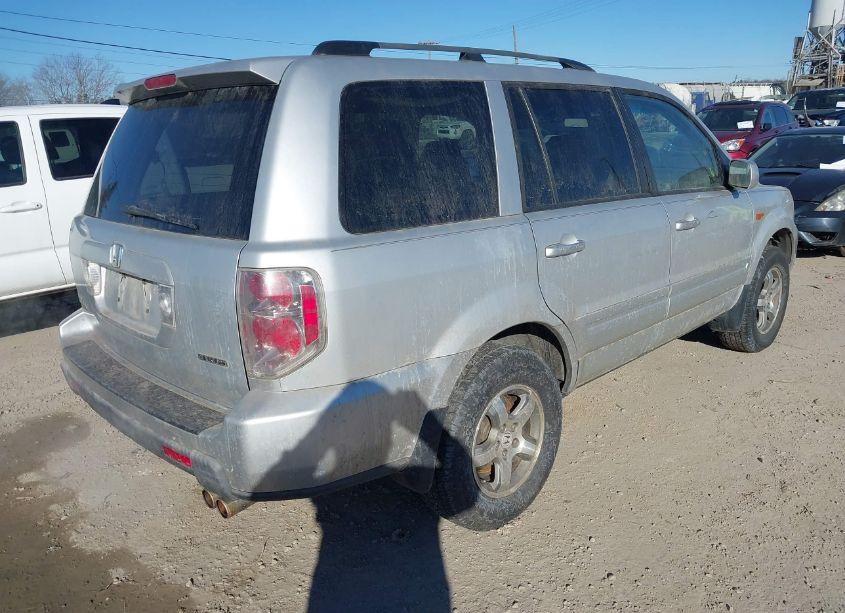 Photo 4 of 2008 Honda Pilot SE (VIN 5FNYF18348B054680)