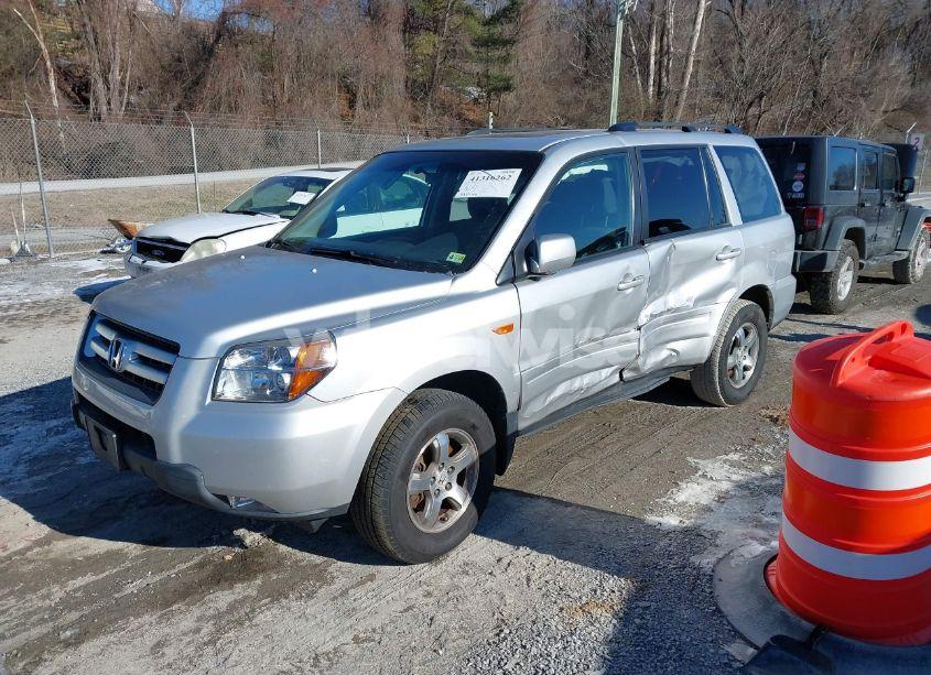 Photo 2 of 2008 Honda Pilot SE (VIN 5FNYF18368B005240)
