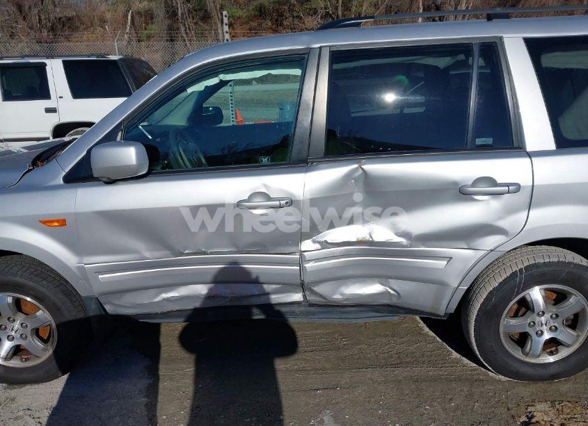 Photo 6 of 2008 Honda Pilot SE (VIN 5FNYF18368B005240)