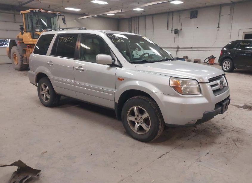 2008 Honda Pilot SE (VIN 5FNYF18368B051117) main photo