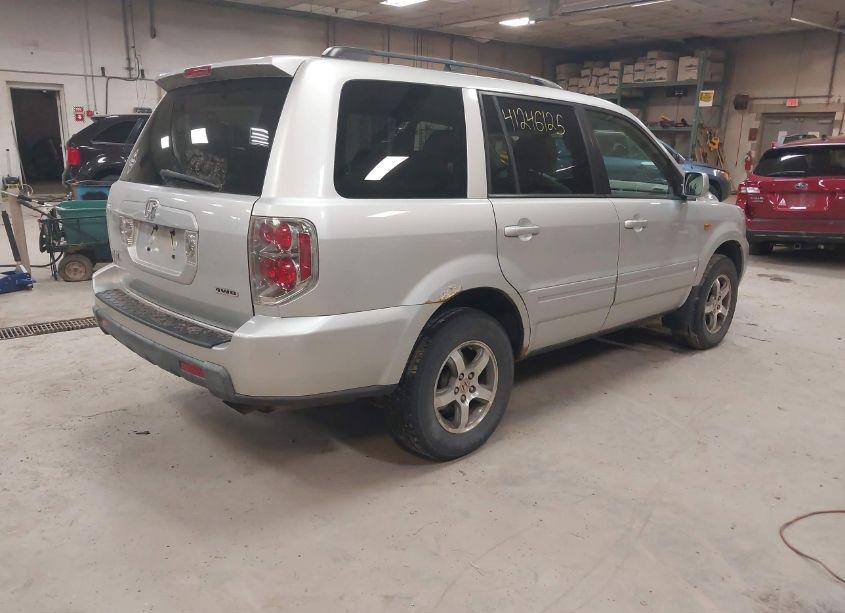 Photo 4 of 2008 Honda Pilot SE (VIN 5FNYF18368B051117)