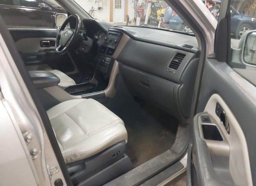 Photo 5 of 2008 Honda Pilot SE (VIN 5FNYF18368B051117)