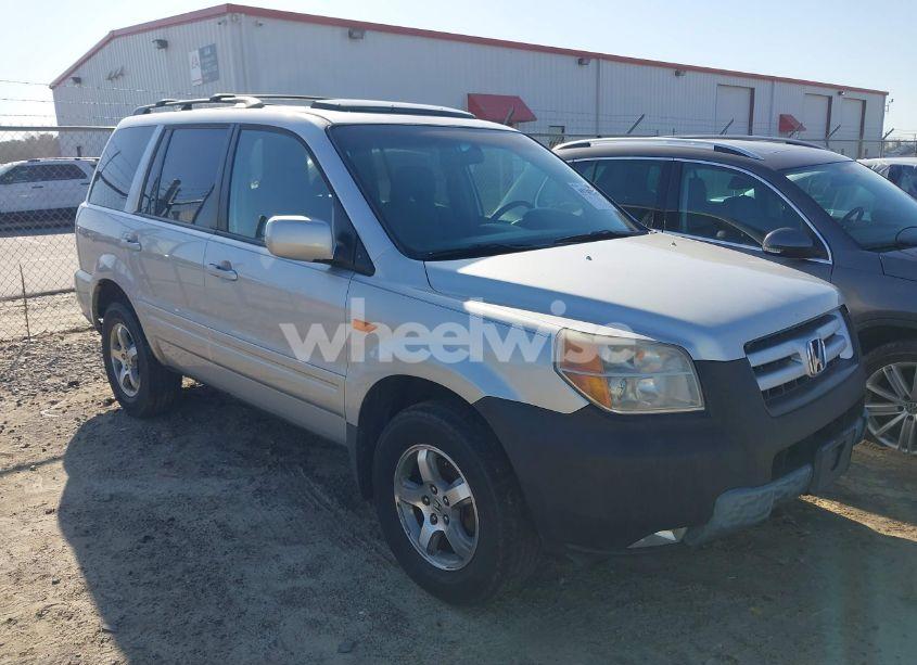 2008 Honda Pilot SE (VIN 5FNYF18368B055118) main photo