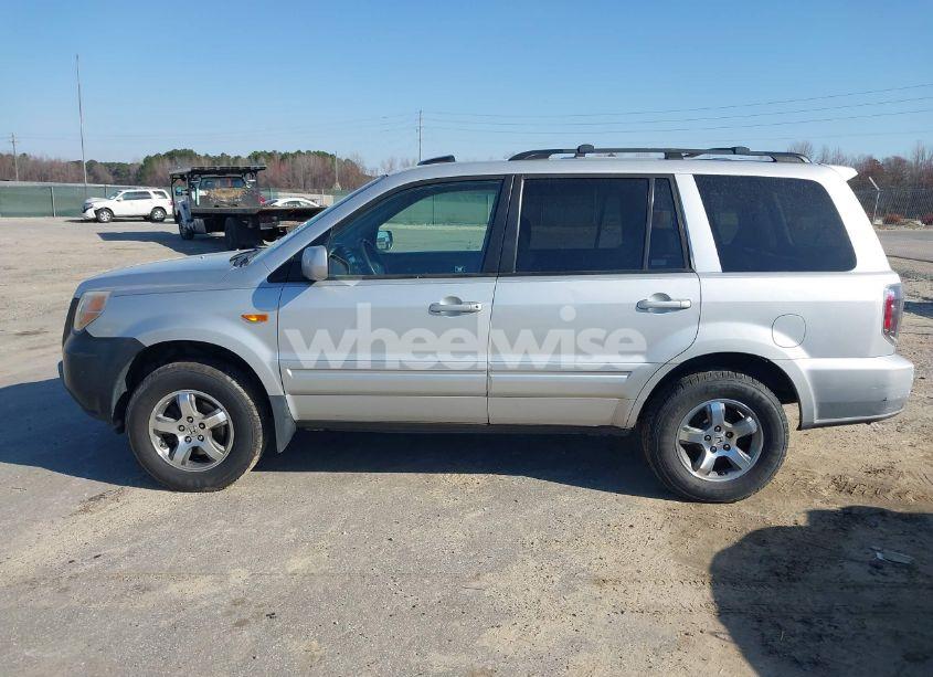 Photo 14 of 2008 Honda Pilot SE (VIN 5FNYF18368B055118)
