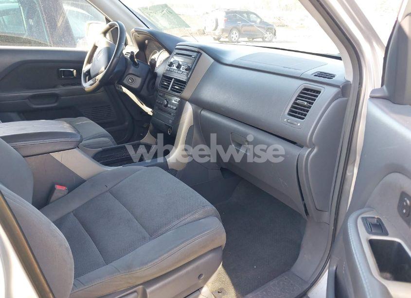 Photo 5 of 2008 Honda Pilot SE (VIN 5FNYF18368B055118)