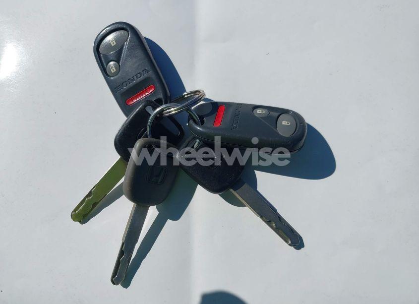 Photo 11 of 2004 Honda Pilot EX (VIN 5FNYF18404B000084)