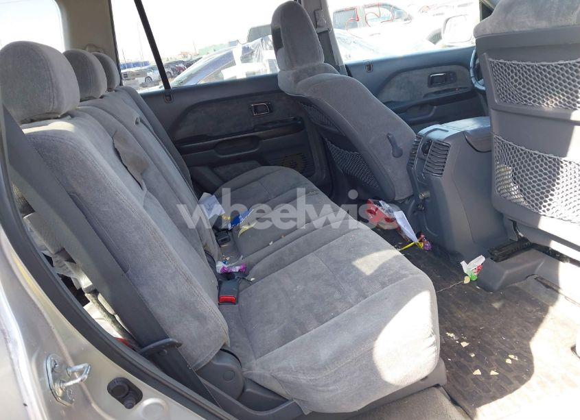 Photo 8 of 2005 Honda Pilot EX (VIN 5FNYF18405B052459)