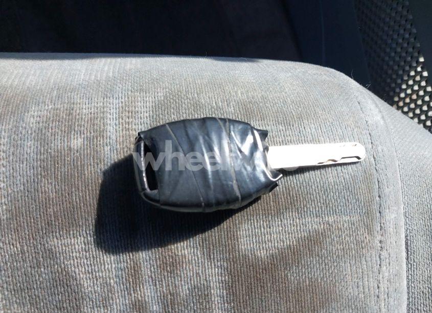 Photo 11 of 2005 Honda Pilot EX (VIN 5FNYF18405B062067)