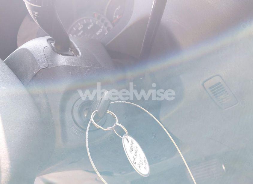 Photo 11 of 2005 Honda Pilot EX (VIN 5FNYF18415B003335)