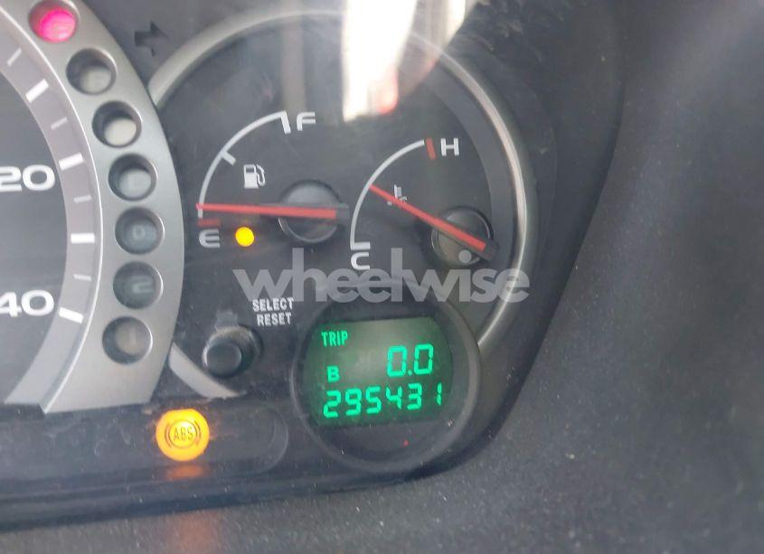 Photo 15 of 2005 Honda Pilot EX (VIN 5FNYF18415B003335)
