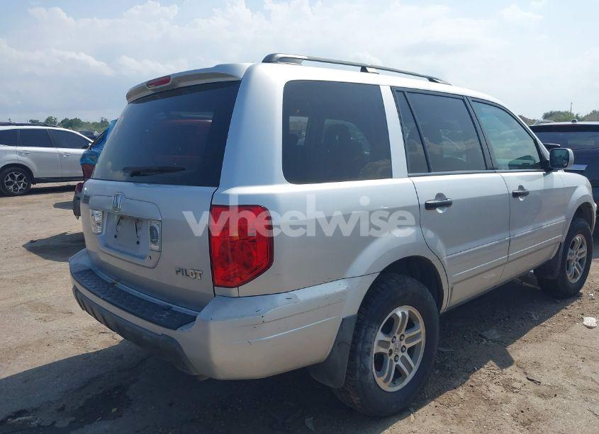Photo 4 of 2005 Honda Pilot EX (VIN 5FNYF18415B003335)