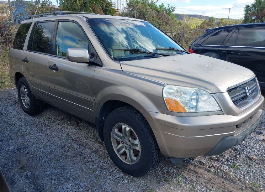 2005 Honda Pilot EX (VIN 5FNYF18415B008597) main photo