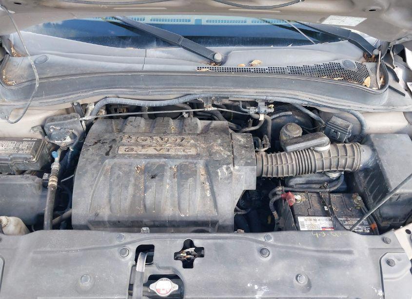 Photo 10 of 2005 Honda Pilot EX (VIN 5FNYF18415B008597)