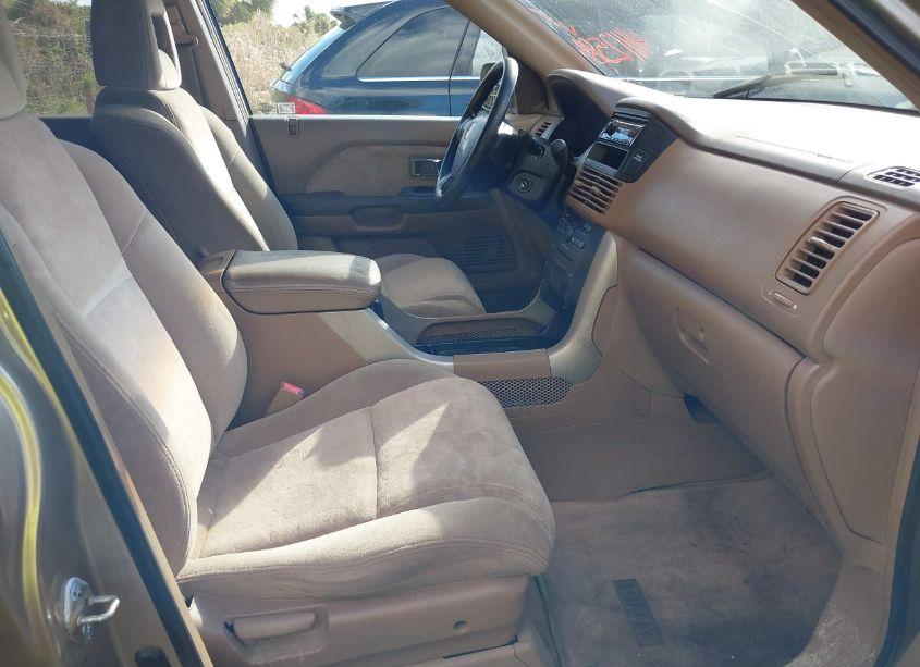 Photo 5 of 2005 Honda Pilot EX (VIN 5FNYF18415B008597)