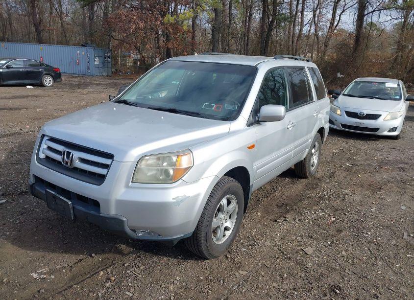 Photo 2 of 2006 Honda Pilot EX (VIN 5FNYF18416B022078)