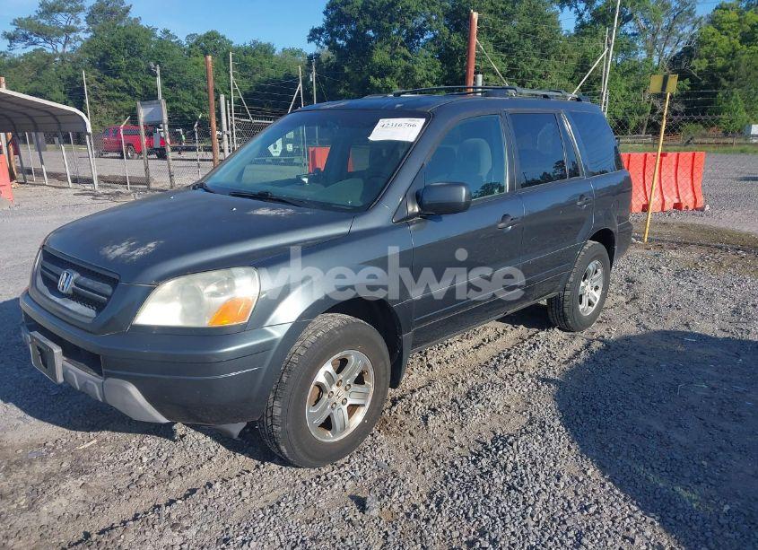 Photo 2 of 2005 Honda Pilot EX (VIN 5FNYF18435B065447)