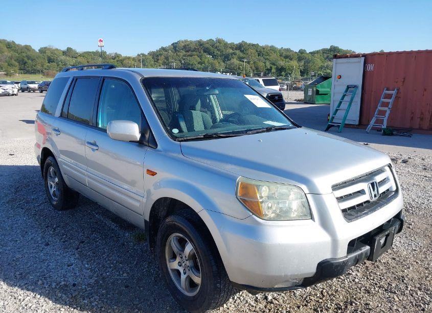2006 Honda Pilot EX (VIN 5FNYF18436B010692) main photo