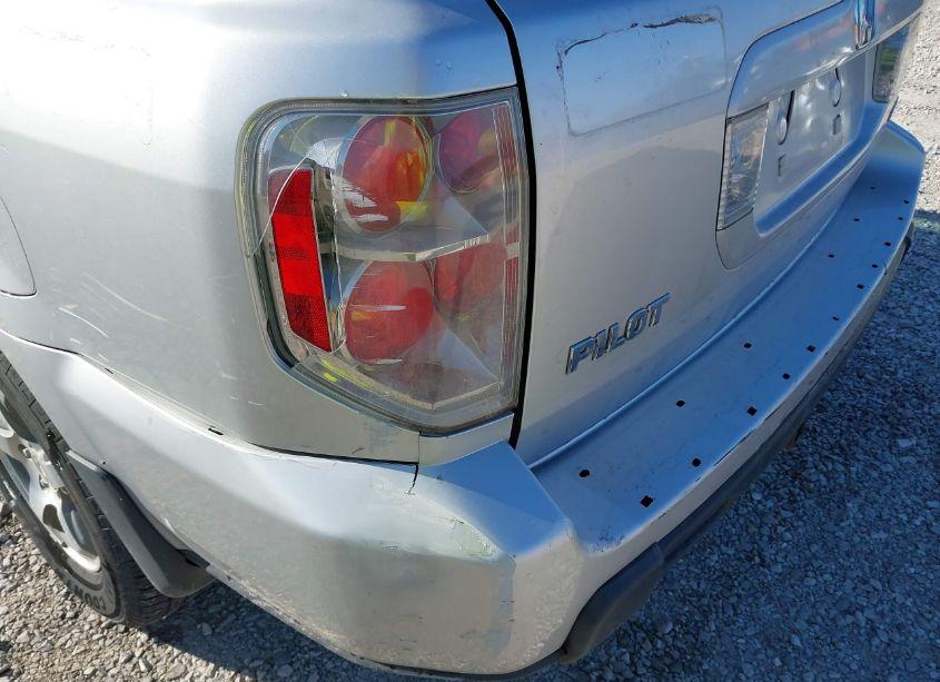 Photo 13 of 2006 Honda Pilot EX (VIN 5FNYF18436B010692)