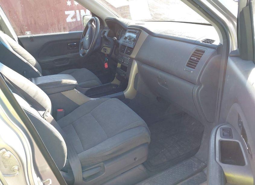 Photo 5 of 2006 Honda Pilot EX (VIN 5FNYF18436B010692)