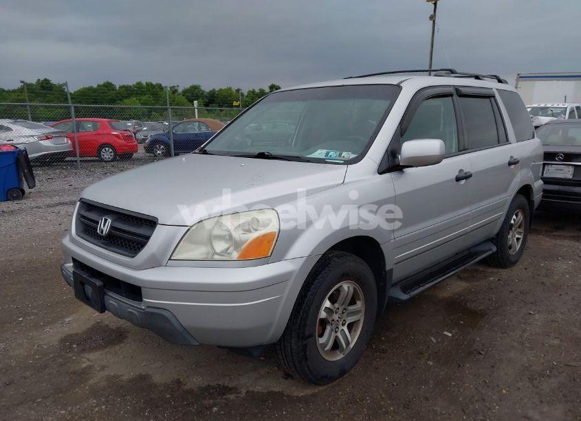 Photo 2 of 2005 Honda Pilot EX (VIN 5FNYF18445B005046)