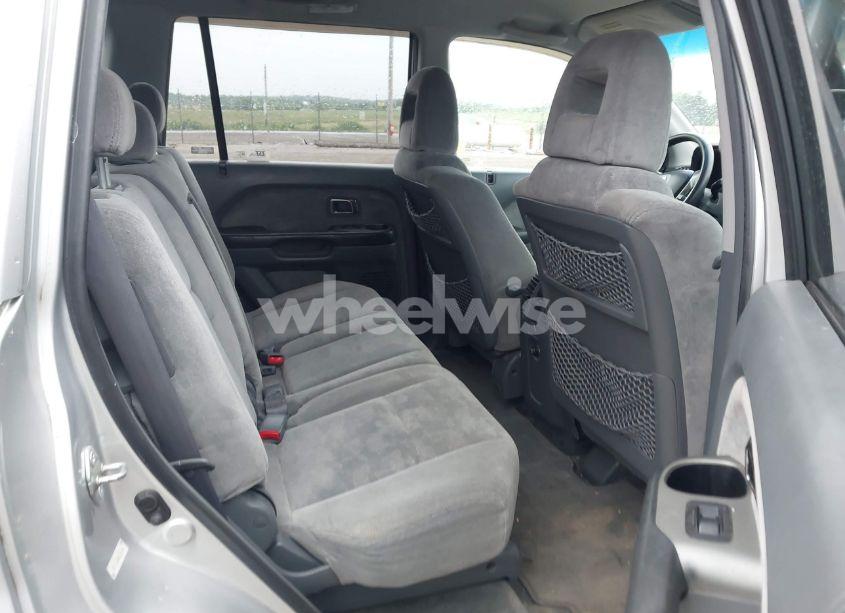 Photo 8 of 2005 Honda Pilot EX (VIN 5FNYF18445B005046)