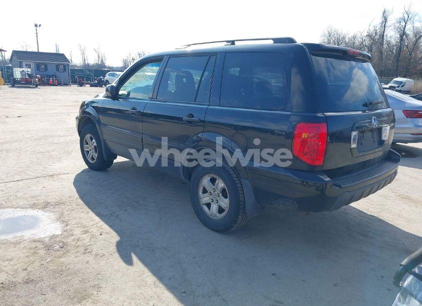 Photo 3 of 2005 Honda Pilot EX (VIN 5FNYF18445B052092)